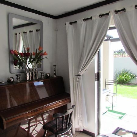 Santini Lace Self Catering Unit Plettenberg Bay Exterior foto